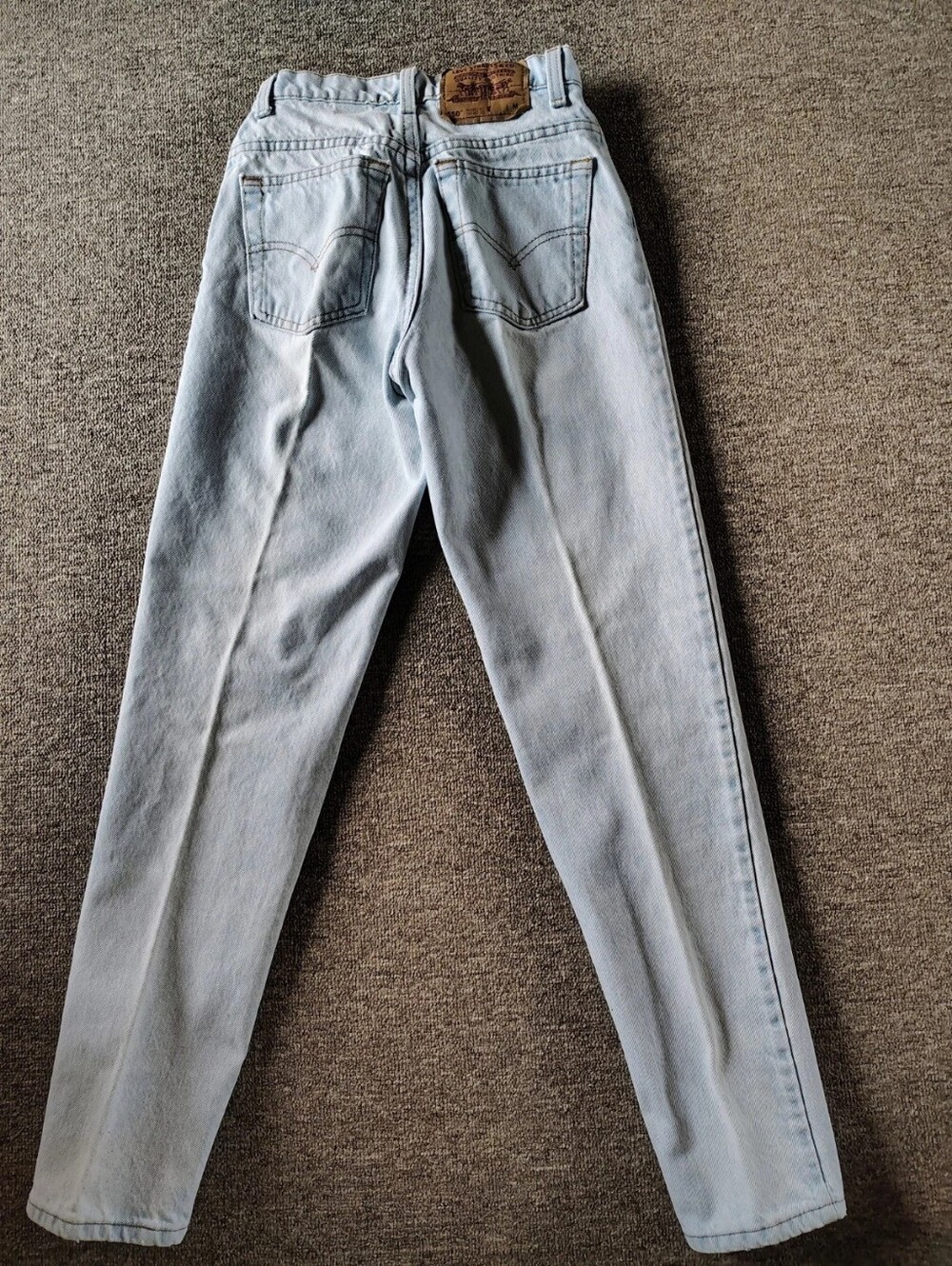 Vintage Women's Levi's Relaxed Fit Light Blue  Jeans 90s 5-Pocket Mid Rise